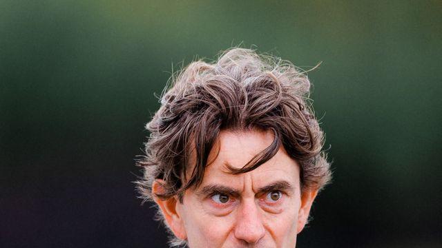 “경기 직전 전술을 바꾼다”…토트넘 내부자의 폭로 전한 英 매체→혼란 빠진 토트넘, 선수단 ‘전술 갈아엎기’에 불만 폭발에 이어 프랑크 감독 체제 균열 심화