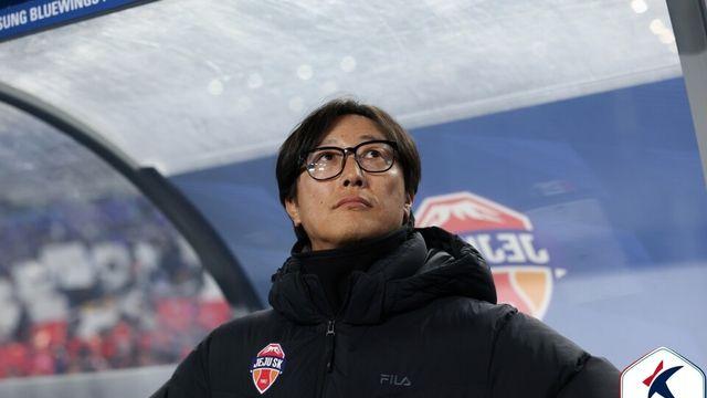 “심플하게, 우리가 하던 대로” 제주 김정수 vs “아직 끝 아니다” 수원 변성환… 승강 문턱에서 갈린 메시지