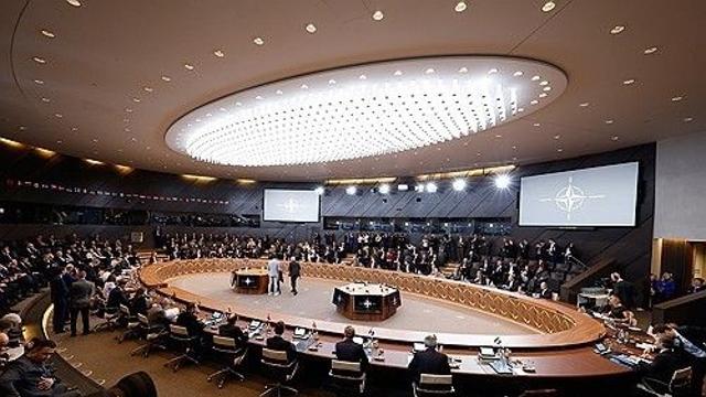 나토 외무장관들 