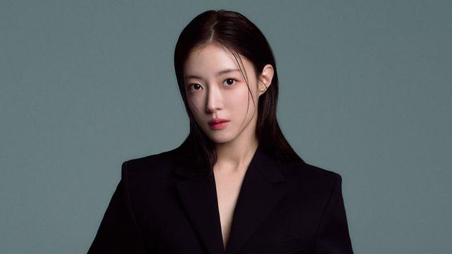 ‘차은우와 한솥밥’ 이세영, 물오른 美…청순→시크 프로필 공개