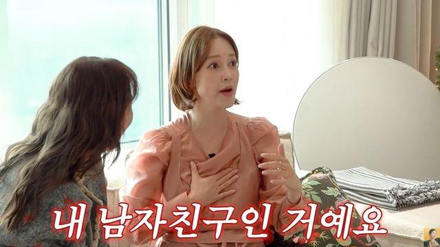 아유미 “女아이돌, 男연예인 때문에 울었는데…내 남친이었다” [RE:뷰]