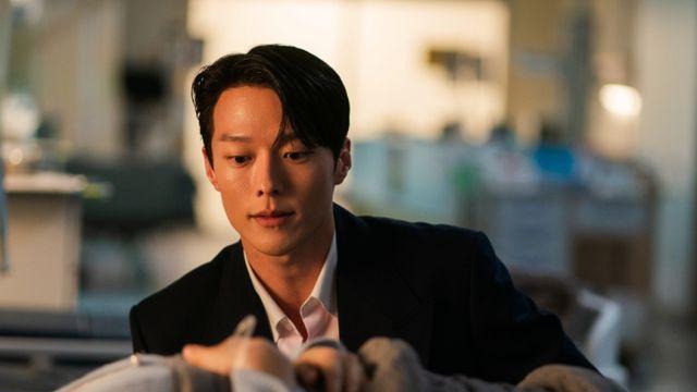 장기용♥안은진, 해외에서도 터졌다… ‘키스는 괜히 해서!’ 글로벌 1위 등극