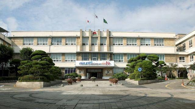 김정헌 인천시 중구청장 “제3연륙교, 주민 의견 따라 ‘중립 명칭’으로 국가지명위 청구할 것”