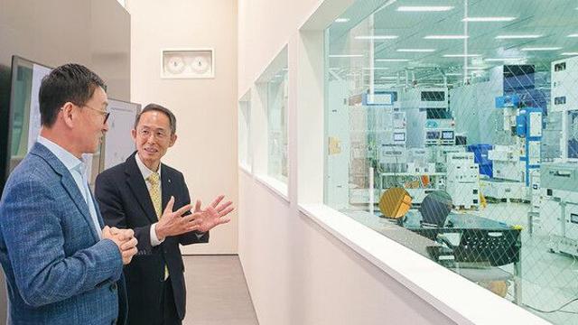 황기연 수은행장, 반도체 장비업체 찾아 