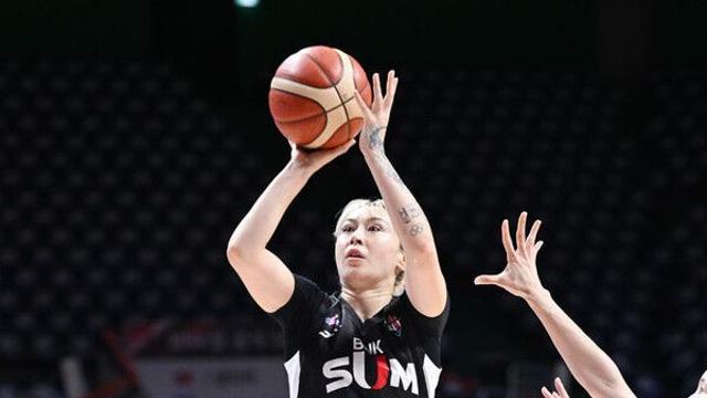 BNK, 삼성생명 72-67 격파…김소니아 역대 33번째 3000득점