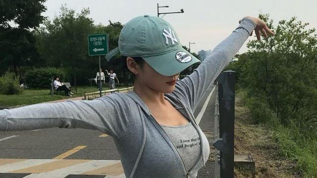 한강에서 번호좀 따이는 여자 스타일