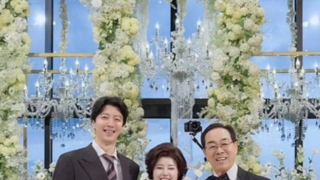 이동건 리마인드 웨딩에 활짝…서프라이즈 대성공