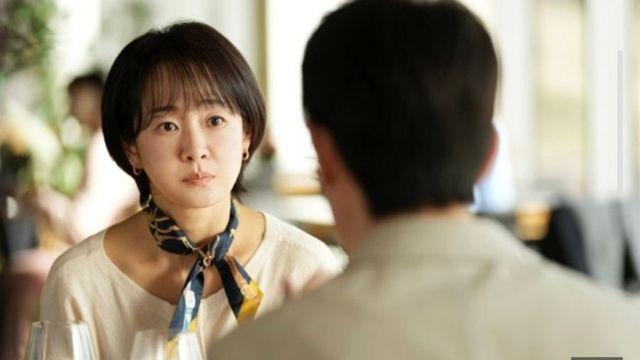 명세빈 정도면 동네에서 이쁜편이죠?