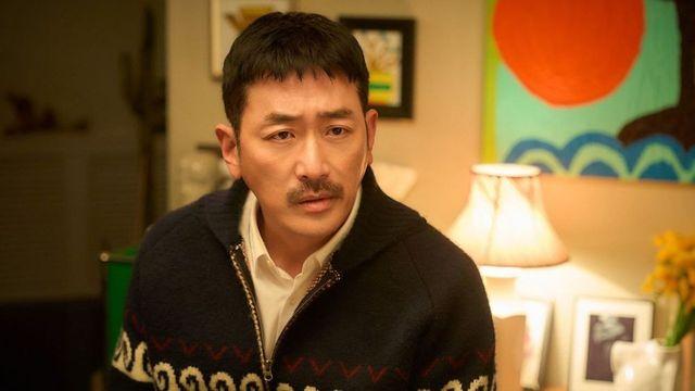 하정우, 연말 흥행 청신호…’윗집 사람들’ 한국 영화 박스오피스 1위 등극