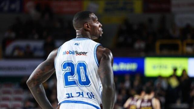 '최하위의 반란' 대구 한국가스공사, 선두 창원 LG 상대 66-64 두 점 차 짜릿한 승리