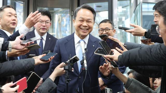 신한금융 '진옥동 체제' 3년 연장...실적·미래전략 성과 인정