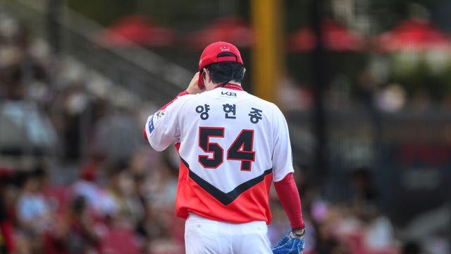 '최형우 이적과 별개' 원칙 지킨 KIA, 종신 타이거즈맨의 길을 택한 양현종 [IS 이슈]