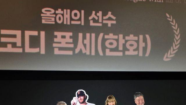 스포츠서울 올해의 선수에 한화 폰세…'삼성맨' 최형우는 기록상