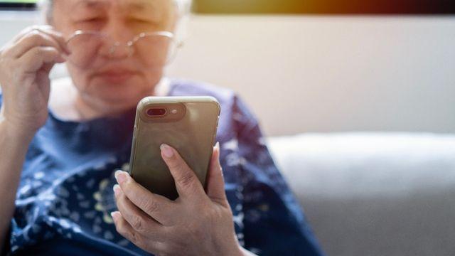 고령층 ‘디지털헬스 문해력’ 취약…“건강불평등 현실화”