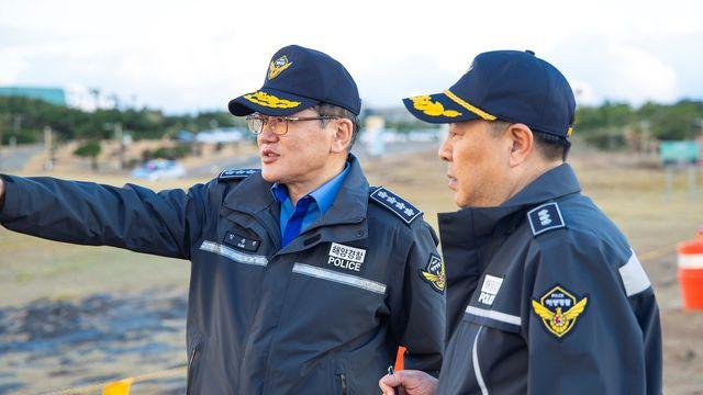 김용진 해경청장, 마약류 발견된 제주 해안가 현장 점검