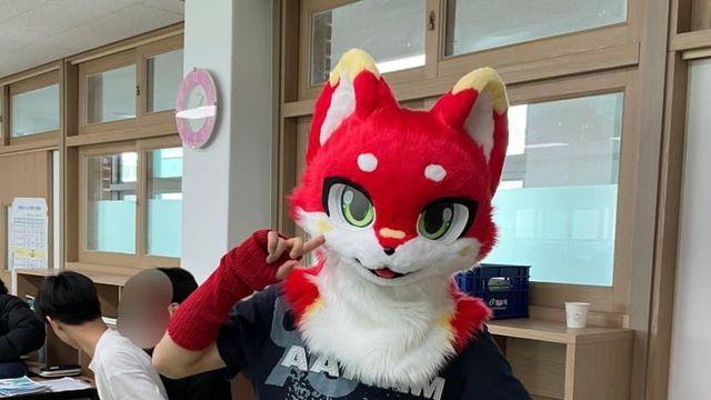 와들와들 학교에 등장한....퍼리충....JPG