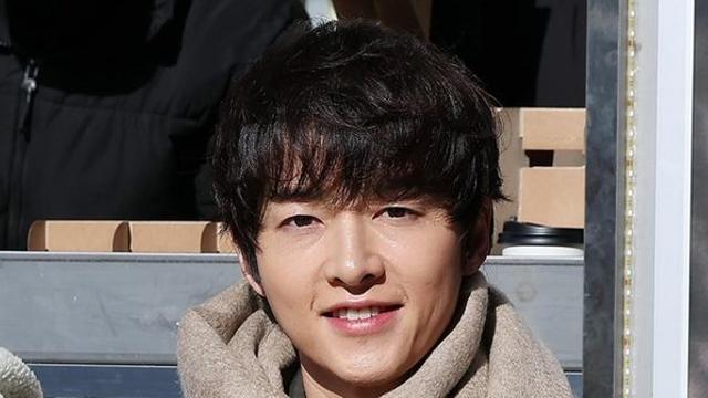 송중기, 행복 주는 '아침 루틴' 공개