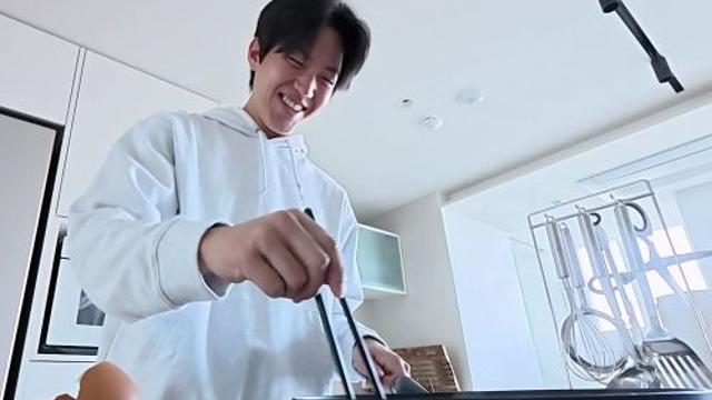 '나혼산' 데이식스 도운, 자취 요리 'K-아메리칸 브렉퍼스트' 정체는?