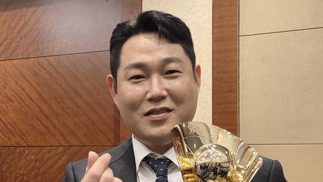 '타격왕' 양의지, 10번째 황금장갑 품으면 이승엽과 '최다 타이'