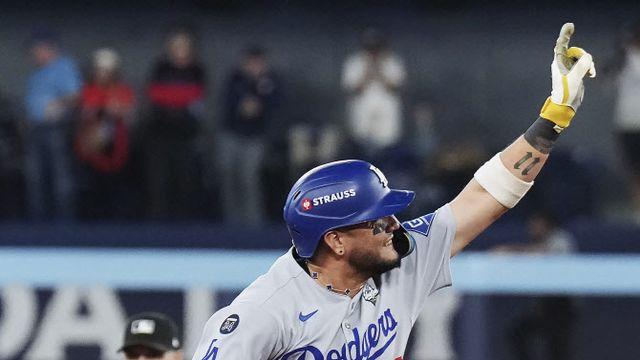 'WS 7차전 극적 동점포' 로하스, 내년 다저스 유니폼 입고 은퇴