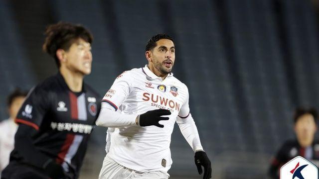 [승강 PO 포인트] '일단 K리그1 득점왕 싸박부터 막자'...백동규 앞세운 부천 수비 작전 통했다