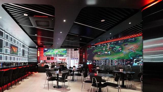 T1 BASE CAMP 2호점, 12일 부산 해운대 그랜드 오픈