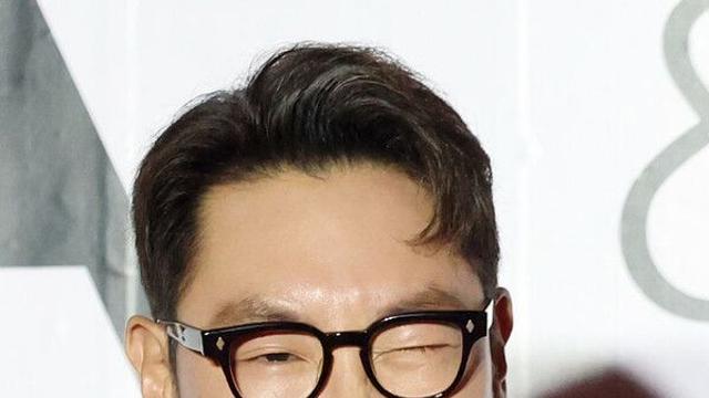 父이름 활동…조진웅, 성폭행 연루 소념범 의혹