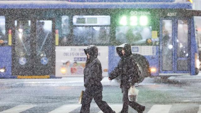 전국 대설특보 전부 해제…정부, 중대본 1단계 해제