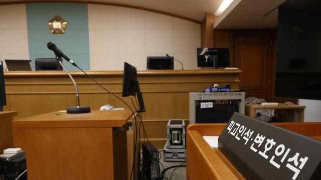 화장실 출산 후 영아 변기에 빠트려 살해한 친모, 항소심도 실형