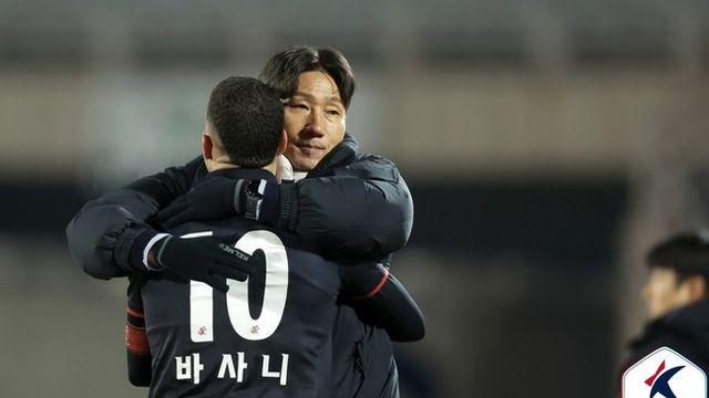 [승강 PO 현장리뷰] 2007년 창단 후 첫 승격에 한걸음...'바사니 결승골' 부천, 수원FC와 1차전서 1-0 승!