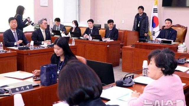 여야 '친족상도례 개편' 형법 등 법사위 소위 합의 처리