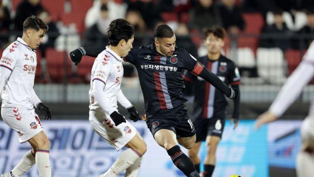 부천FC, 결국 ‘일 냈다’…PO 1차전서 수원FC 꺾고 승격 눈앞