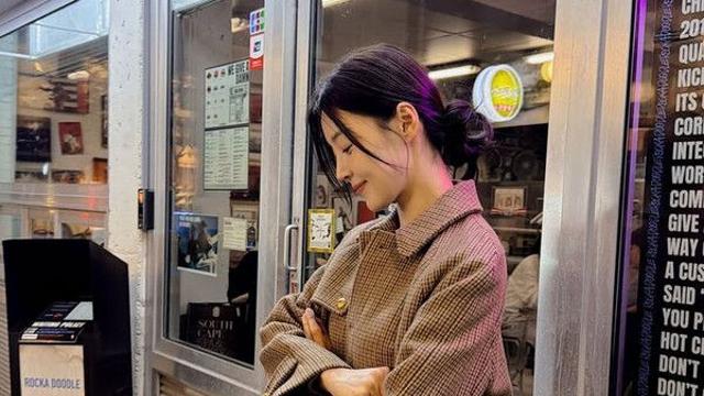 검사와 결혼 한지혜 사모님 분위기 물씬…물오른 미모