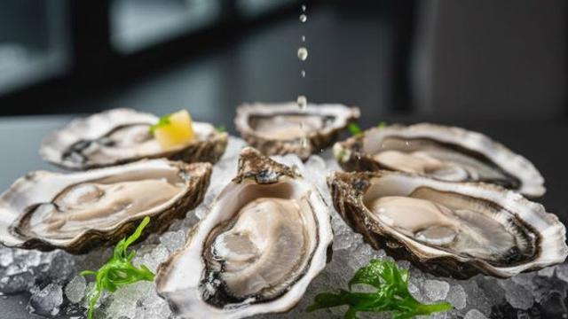 아무리 씻어도 식중독 불안하다면? 굴에 '이것' 섞으면 비로소 걱정 뚝