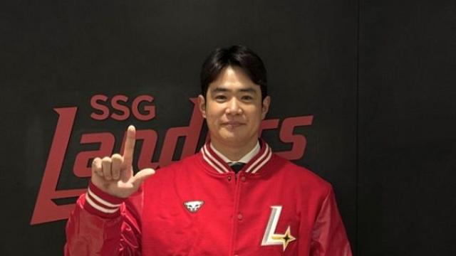 ‘셀프 방출’ 김재환, 두산 떠나 SSG에 새 둥지…2년 총액 22억 계약