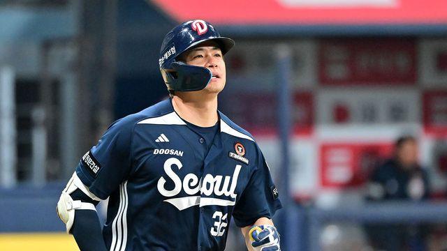 '대충격 반전' 김재환 30억 NO! 22억 YES?…그렇게 잠실 떠나고 싶었다니→두산 팬들 왜 분노하나