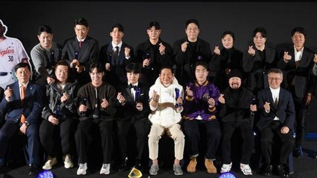 한화 폰세, 2025 스포츠서울 올해의 선수… 신인상은 안현민