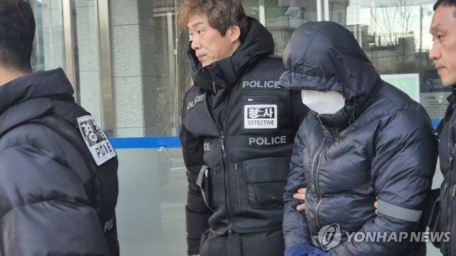 '갑질 의혹' 양양군 공무원, 구속심사 마쳐…질문엔 '묵묵부답'(종합)