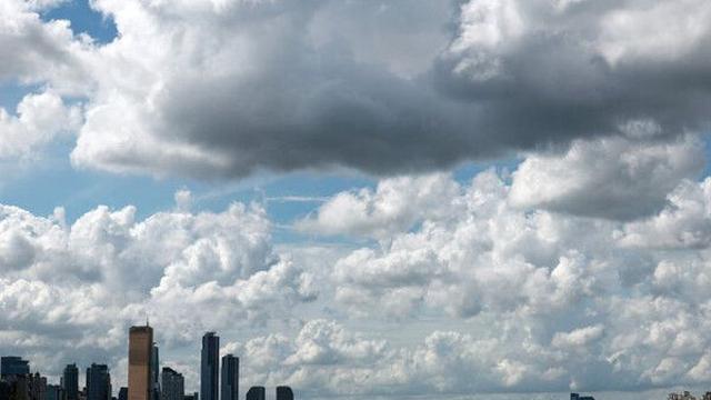 전국 구름 많은 날씨…낮 최고 17도[내일날씨]