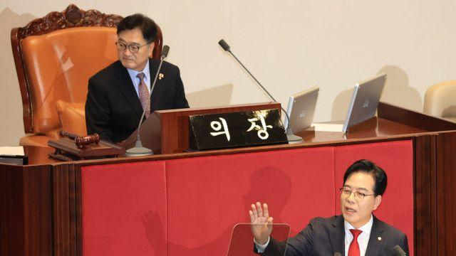 '민주당-통일교 금품 수수 의혹'에…송언석 