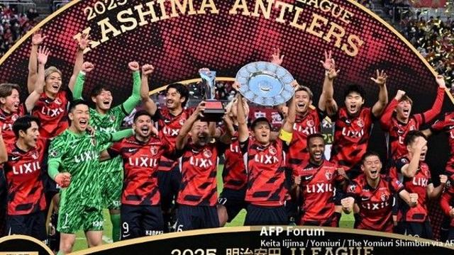 J1 League /Kashima Antlers' wins the title