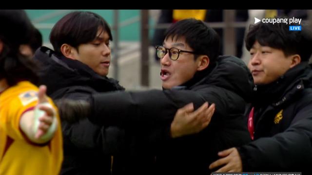 ‘충격’ 이정효 광주 감독, 코리아컵 결승전 전반 40분 만에 퇴장 [IS 현장]