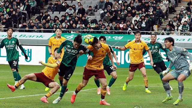 K리그서 놓친 MVP 코리아컵서 거머쥔 박진섭 