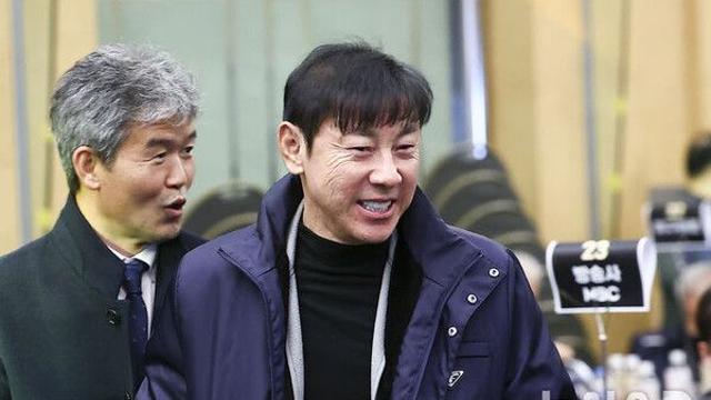 축구협회, 신태용 전 울산 감독 '폭행 논란' 조사 시작