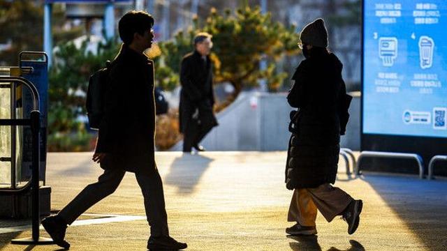 구름 많고 일교차 커…낮 최고 17도[오늘날씨]