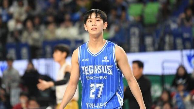 '팀 내 최다 득점' 고졸 신인 양우혁, 빛 바랜 활약...가스공사 정관장에 67-80 패배 