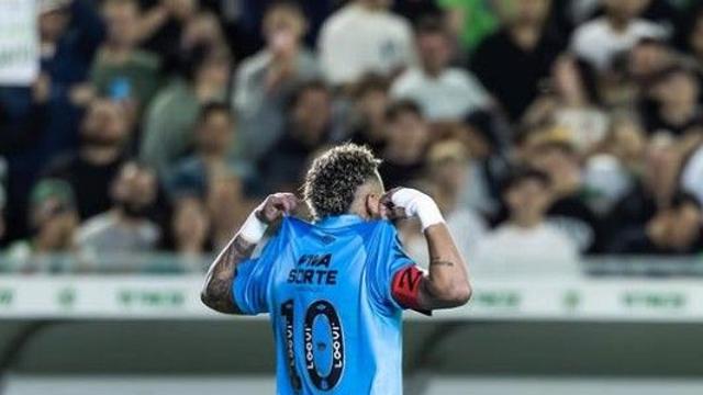 ‘친정팀 구하기 위해 부상 달고 또 뛰었다’ 네이마르 풀타임, 산투스 3연승으로 극적 잔류!