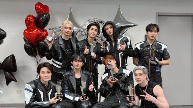 스트레이 키즈, '10주년 AAA 2025' 8관왕…대상 '올해의 앨범·가수' 석권