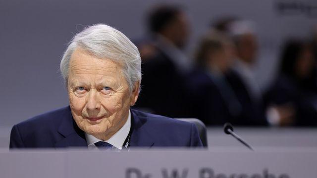 82세 포르셰 회장, 62세 여친과 네번째 결혼