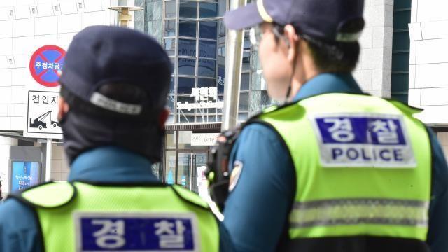 강원 삼척서 25인승 버스 도로 이탈…탑승객 9명 부상